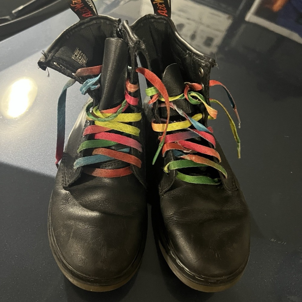 Doc Martens‎ Women's Size 4 EU 36 Black With Tie-Dye Straps & Laces SK07-7